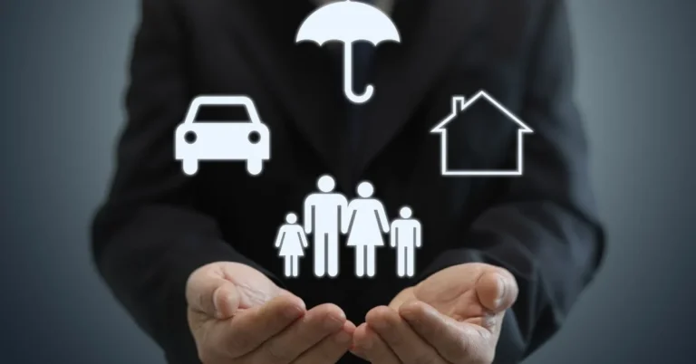 INSURANCE BROKER